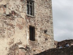 Voják na hradbách města Orleans