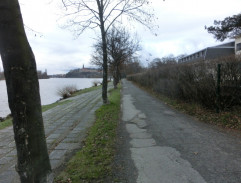 Horác a Vašátko u řeky