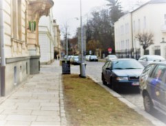 Před domem Termerových