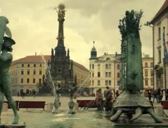 Kašna s delfínem a želvou