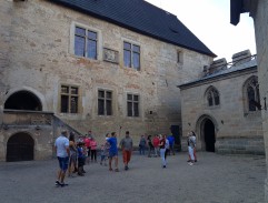 Nádvoří hradu Loket