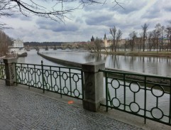 pred Hynkovým domom