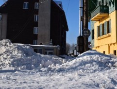 pred školou v Abertamoch