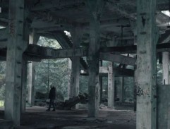 v opustenej továrni 2