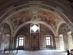 U matky představené