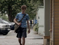 František před domem