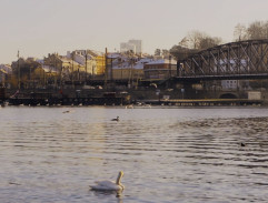 Záběr na železniční most