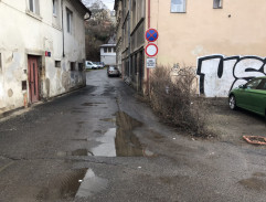 Vyhrožování kapele Sloky