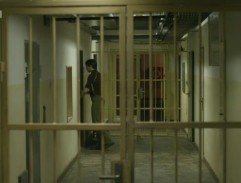 chodba pri vypočúvacej cele