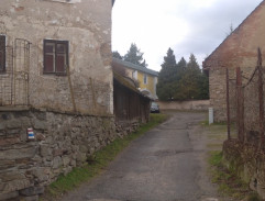 Daniel Rouha kouří