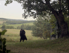 Guylla Tepes u zámku