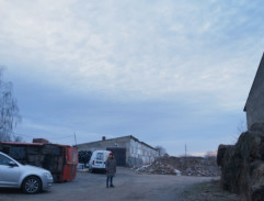 U garáže Romana Justla