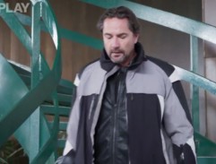 Luboš Bach na schodech