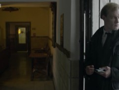 Hájek hlídá vchod