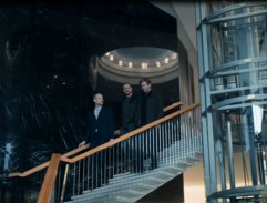 Hotelové schodiště