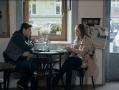 Další schůzka v kavárně