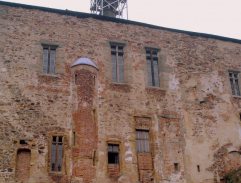 Zlatý kolovrat - Hradní palác