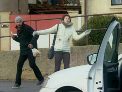 na autobusovej zastávke