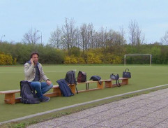 Na fotbalovém hřišti