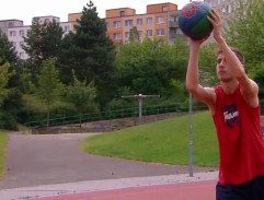 Na basketbalovém hřišti