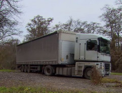 Parkoviště pri cestě