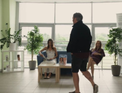 Laco prichádza za Dášou