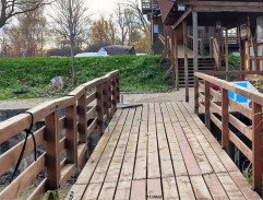 Partia čaká na loď