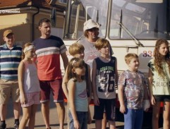 Pred domom susedovho známeho