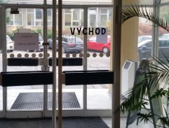 Příjezd majitele hotelu