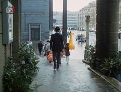 pred východom zo sály