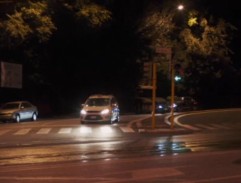 Jedni z přátel jedou na večeři