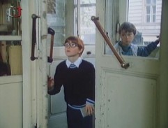 pri vrátnici Neurologického inštitútu