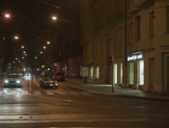 Noční křižovatka