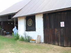 Provazník seká dříví