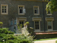 Před francouzským penzionem