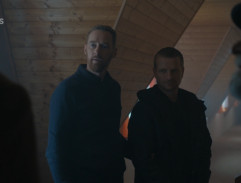 Na chodbě hotelu II