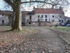 V areálu kláštera