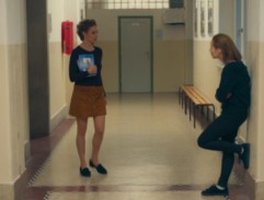 Matikářka Látalová na chodbě