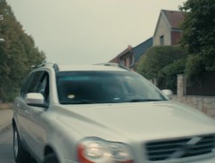 Před domem Stuchlíkových