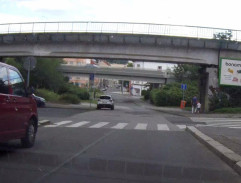 pred domom Hany Pospíšilovej