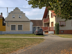 Matěj prohání Márinku