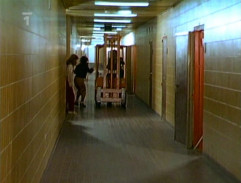 chodba v sklade hotela