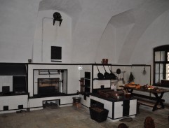 Marjánka a Rézinka v kuchyni