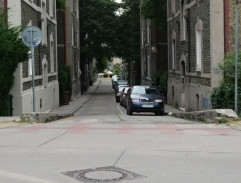 ulica, kde býva Lacková