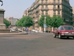 Gérard začíná pronásledovat špeha