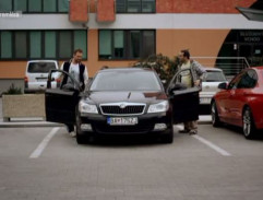 parkovisko pred klinikou