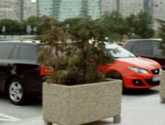 parkovisko pred klinikou