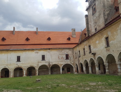 Kašna na nádvoří