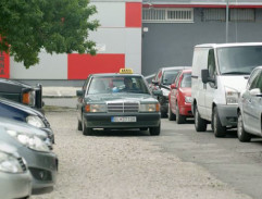 pred domom prostitútky