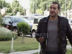 parkovisko pred panelákom